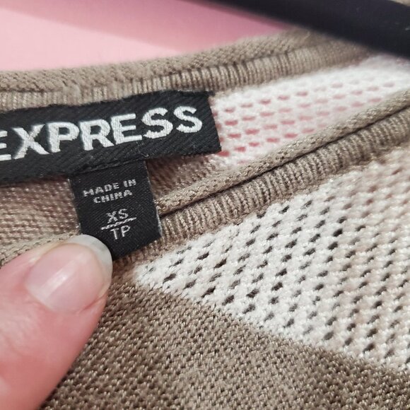 ✨ Express Knit Knitted Striped Short Sleeve Sweater Shirt ✨ - Picture 2 of 4